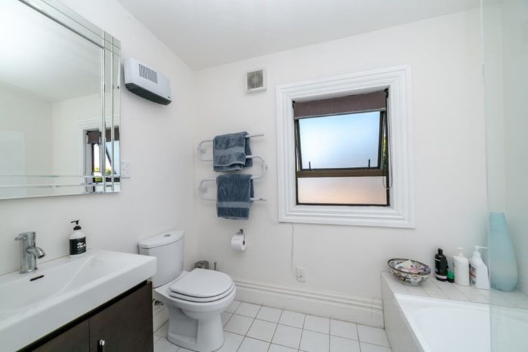 Photo of property in 78 Dublin Street, Martinborough, 5711