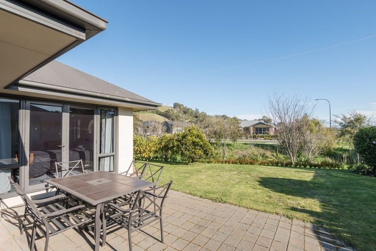 Photo of property in 10 Ngawhatu Road, Stoke, Nelson, 7011