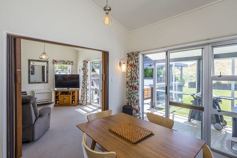 Photo of property in 3 Eatwell Avenue, Paraparaumu Beach, Paraparaumu, 5032