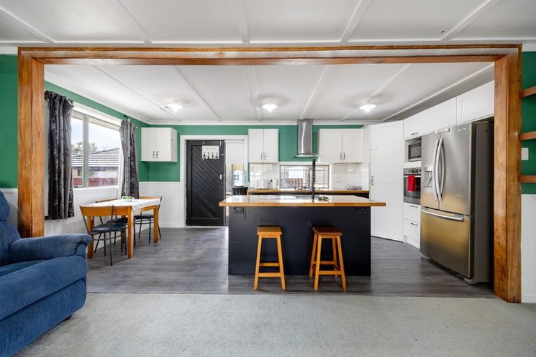 Photo of property in 17 Glenview Terrace, Glenview, Hamilton, 3206