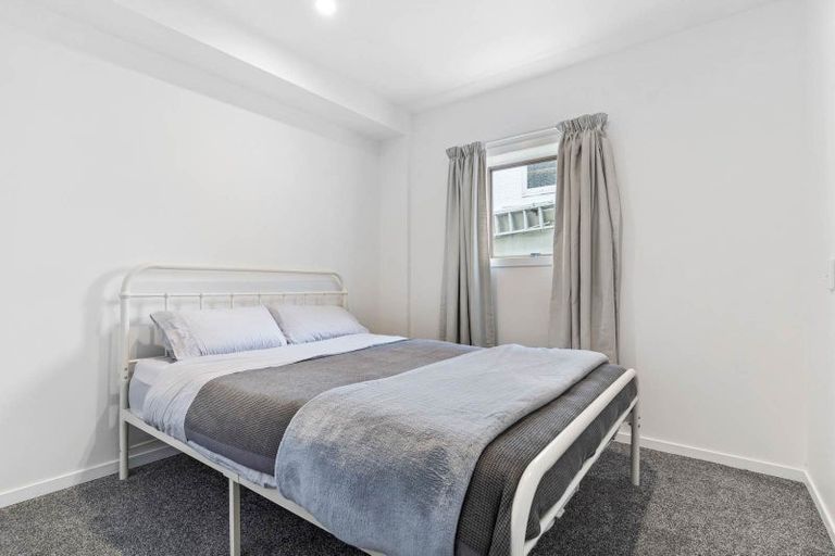 Photo of property in 4239a Great North Road, Glendene, Auckland, 0602