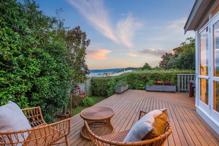 Photo of property in 28 Mortimer Terrace, Aro Valley, Wellington, 6021