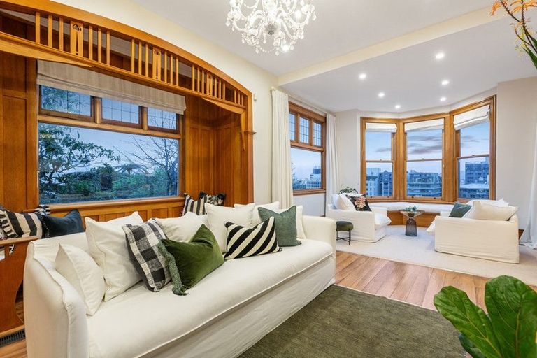 Photo of property in 13 Talavera Terrace, Kelburn, Wellington, 6012