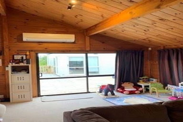 Photo of property in 109 West Harbour Drive, West Harbour, Auckland, 0618