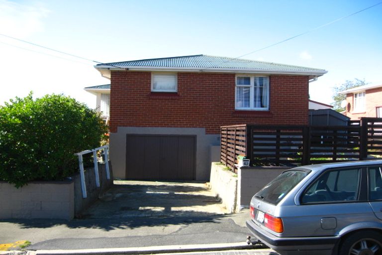 Photo of property in 10 Charters Street, Glenross, Dunedin, 9011