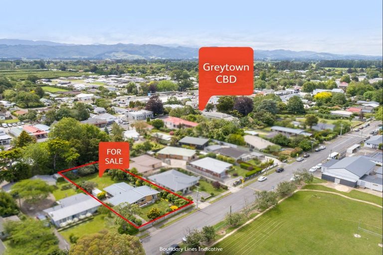 Photo of property in 100 East Street, Greytown, 5712