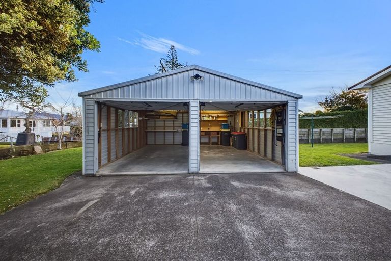 Photo of property in 71 Ngamotu Road, Spotswood, New Plymouth, 4310