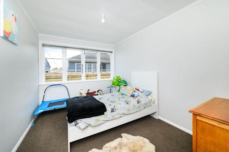 Photo of property in 18b Thames Street, Roslyn, Palmerston North, 4414