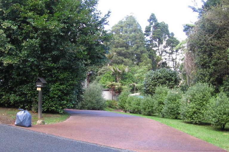 Photo of property in 30 Waima Crescent, Titirangi, Auckland, 0604