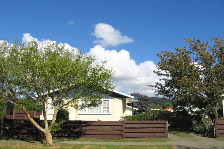 Photo of property in 9 Bonnie Glen Crescent, Ebdentown, Upper Hutt, 5018