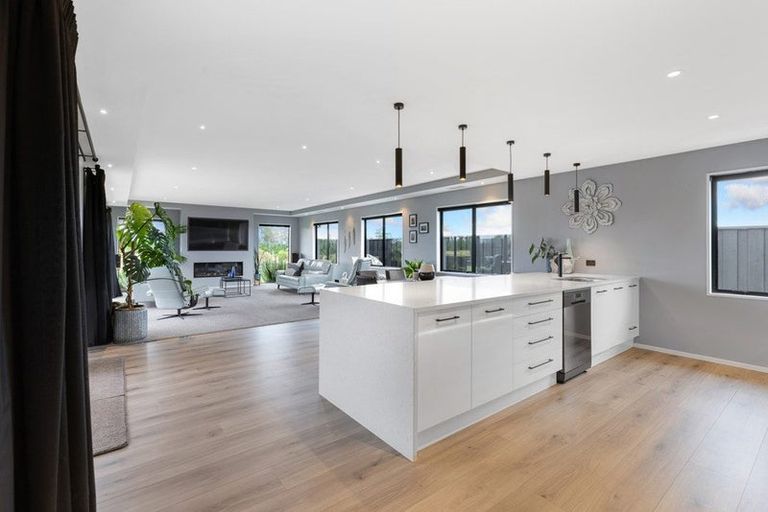 Photo of property in 55 Te Hurunui Drive, Pegasus, 7612