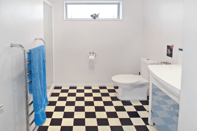 Photo of property in 9 Trafalgar Street, Foxton Beach, Foxton, 4815