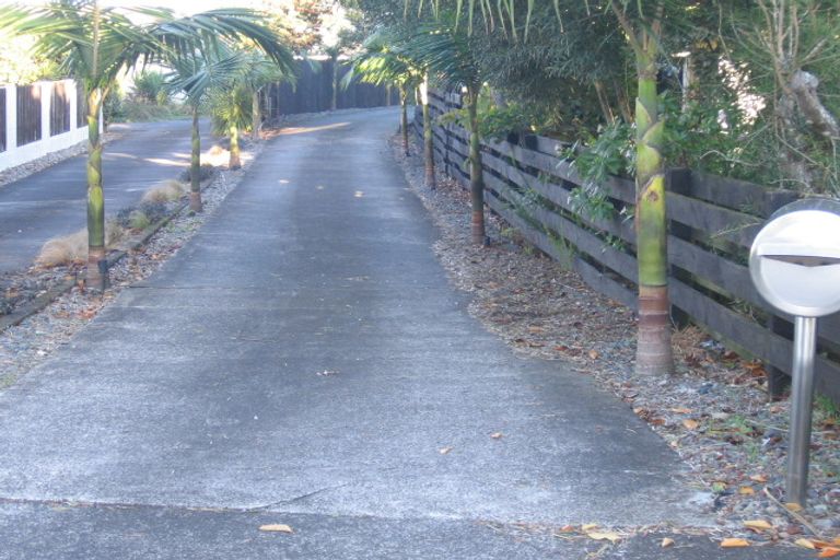 Photo of property in 8 Sunnyhill Crescent, Sunnyhills, Auckland, 2010