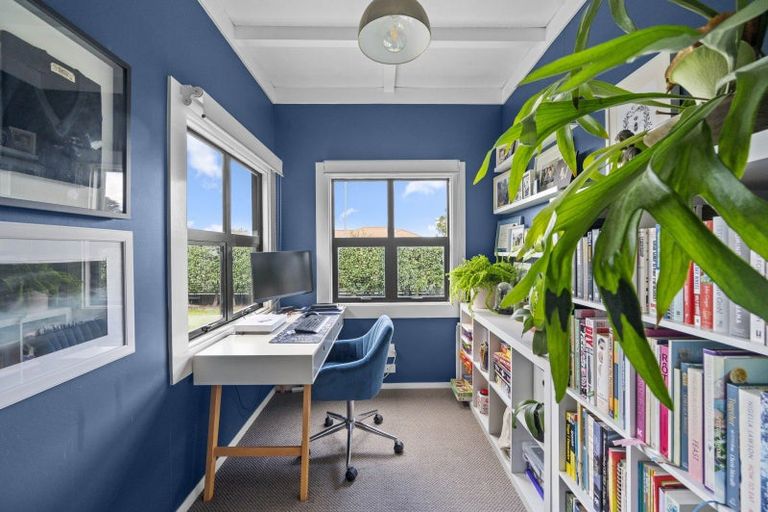 Photo of property in 54 Church Road, Taradale, Napier, 4112