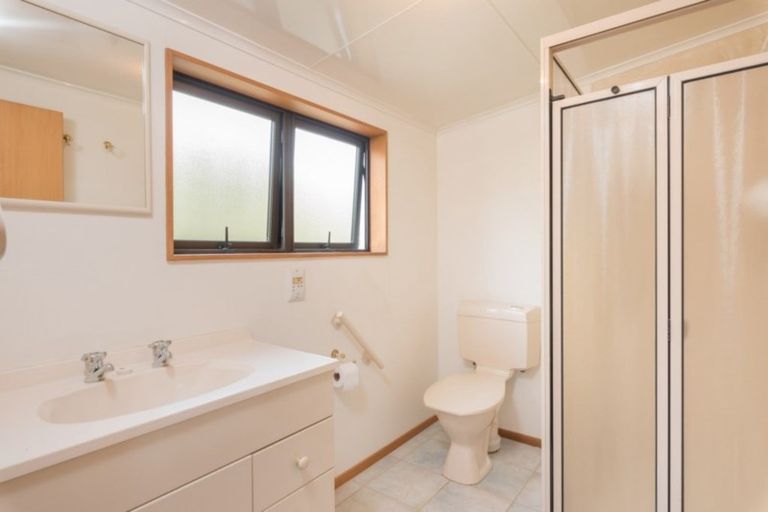 Photo of property in 18 Moana View Road, Waikawa, Picton, 7220