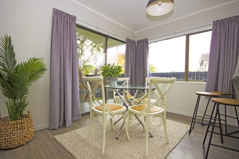 Photo of property in 15 Rangataua Place, Manurewa, Auckland, 2102