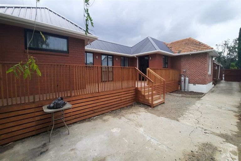 Photo of property in 114 Main North Road, Papanui, Christchurch, 8052