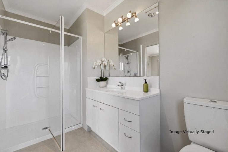 Photo of property in 61 Bridgewater Way, Pyes Pa, Tauranga, 3112