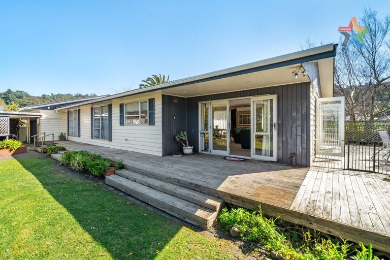 Photo of property in 294a Stokes Valley Road, Stokes Valley, Lower Hutt, 5019