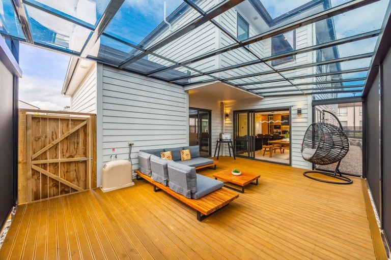 Photo of property in 74 Tir Conaill Avenue, Flat Bush, Auckland, 2019