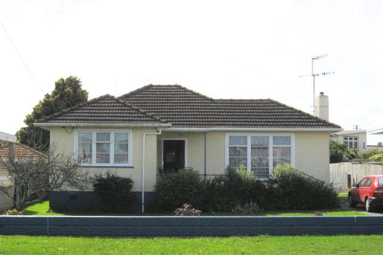 Photo of property in 6 Rimu Street, Gonville, Whanganui, 4501