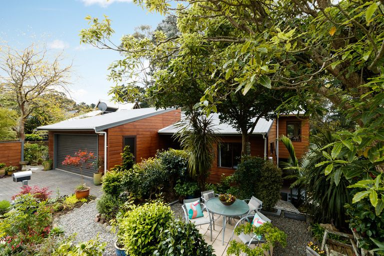Photo of property in 126 Atawhai Road, Fitzherbert, Palmerston North, 4410