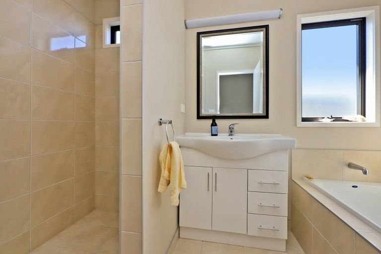 Photo of property in 8 Waitaki Way, Poraiti, Napier, 4112