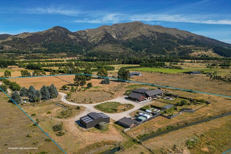 Photo of property in 22 Grayburn Lane, Albert Town, Wanaka, 9382