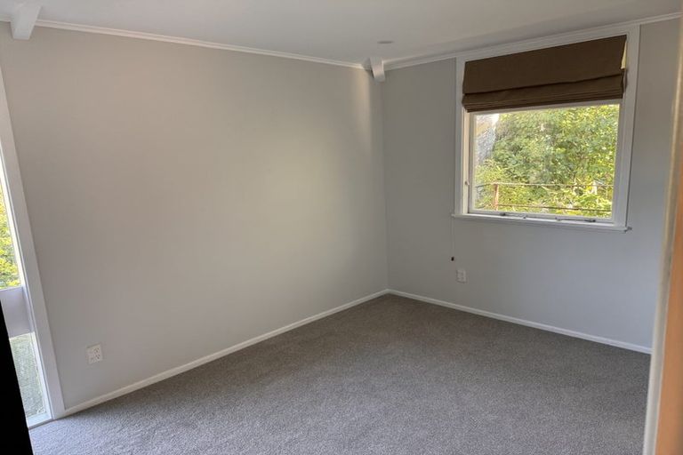 Photo of property in 26 Ngaio Road, Kelburn, Wellington, 6012