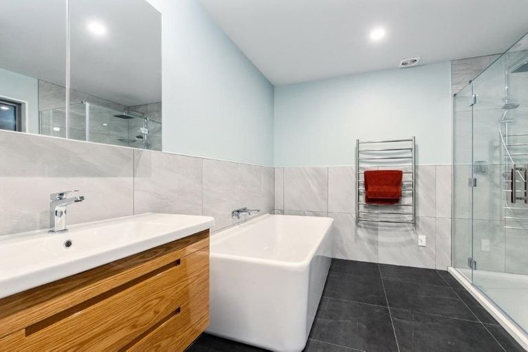 Photo of property in 28 Woodlau Rise, Huntsbury, Christchurch, 8022