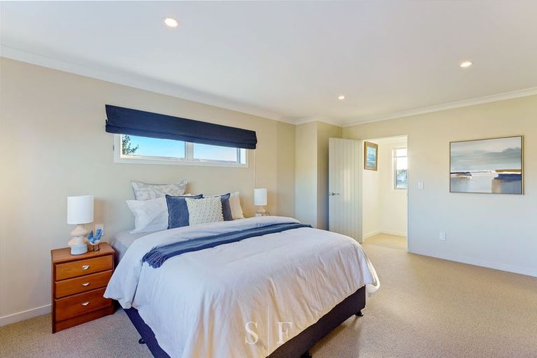 Photo of property in 155 Field Way, Waikanae Beach, Waikanae, 5036