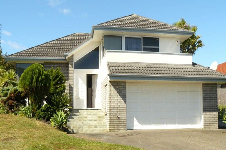 Photo of property in 28 Currell Way, Somerville, Auckland, 2014