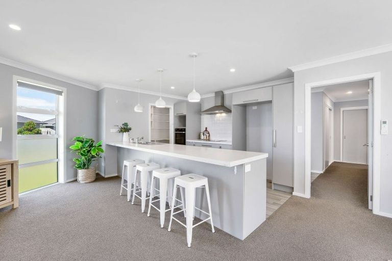 Photo of property in 11 Te Kio Crescent, Papamoa Beach, Papamoa, 3118