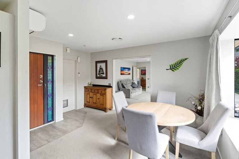 Photo of property in 1/5 Jadewynn Place, Halswell, Christchurch, 8025