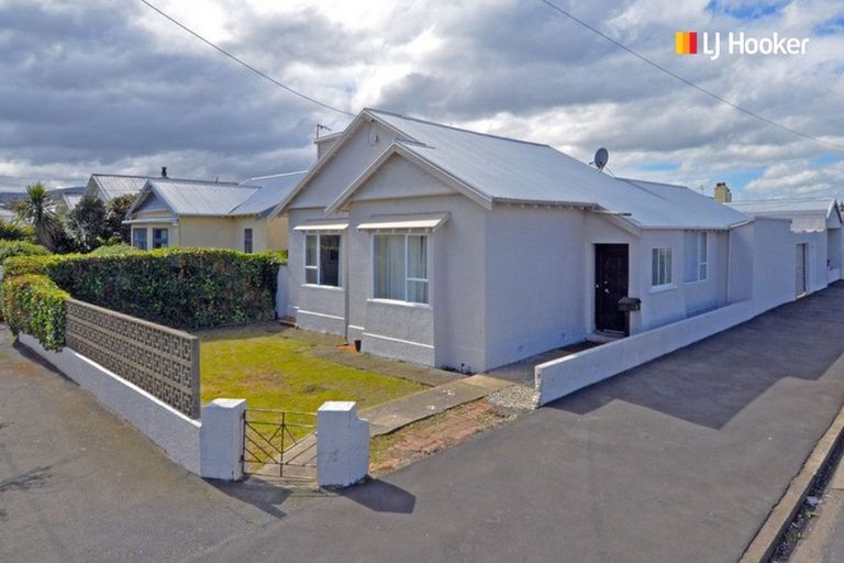 Photo of property in 122 Richardson Street, Saint Kilda, Dunedin, 9012