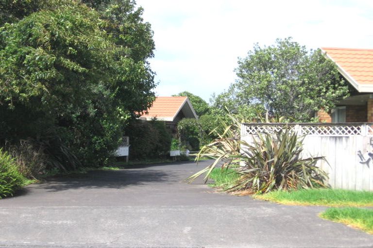 Photo of property in 9/96 Metcalfe Road, Ranui, Auckland, 0612