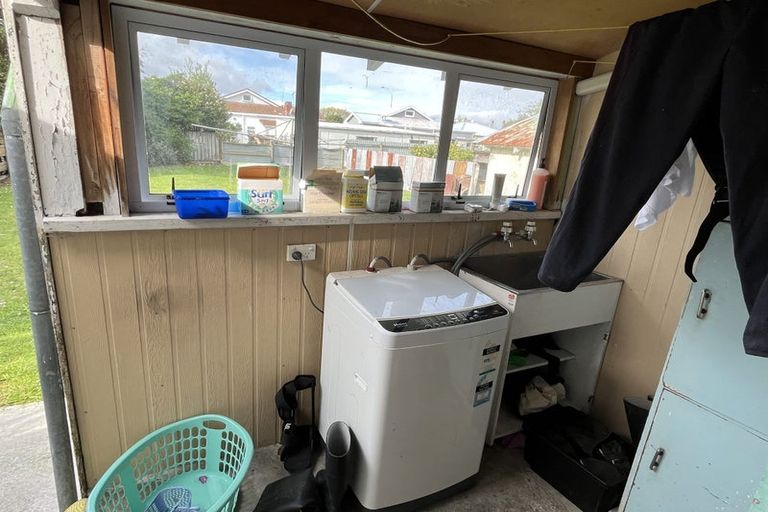 Photo of property in 23 Waldegrave Street, Palmerston North, 4410