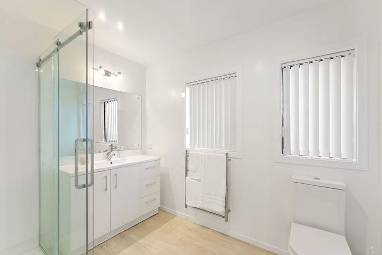 Photo of property in 23 Reeves Street, Waikanae Beach, Waikanae, 5036