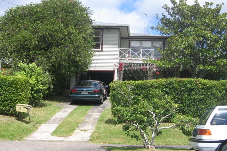 Photo of property in 18 Corunna Road, Milford, Auckland, 0620
