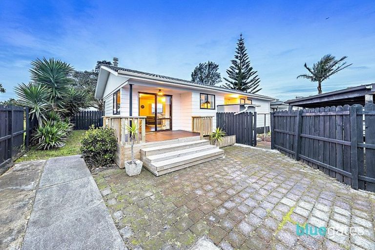 Photo of property in 4a Palmers Road, Clendon Park, Auckland, 2103