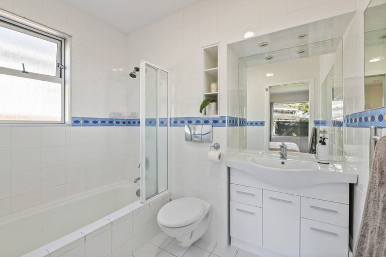 Photo of property in 192 Lake Road, Belmont, Auckland, 0622