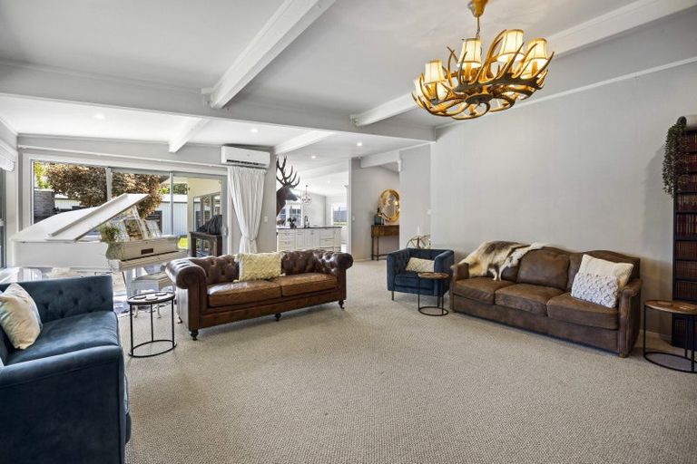 Photo of property in 326 South Road, Hawera, 4610