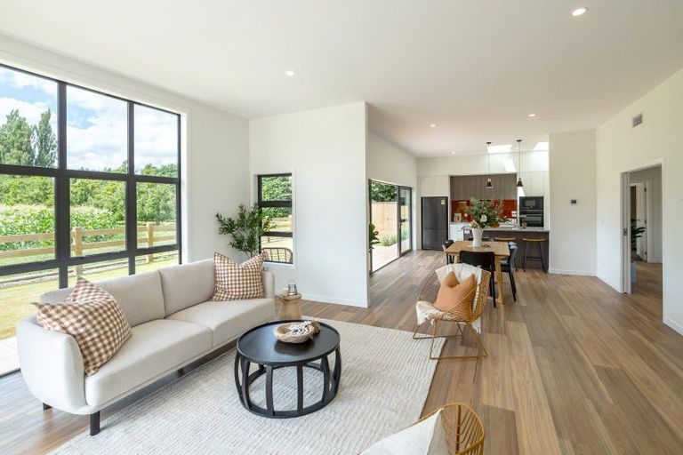 Photo of property in 6b James Kidd Place, Greytown, 5712