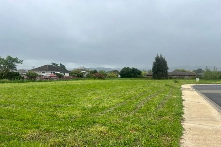 Photo of property in 17 Kakariki Crescent, Carterton, 5713