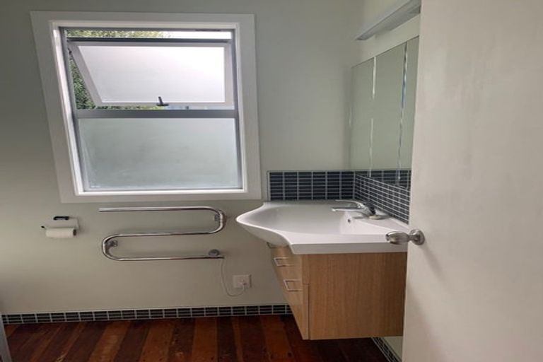 Photo of property in 28 Watea Road, Torbay, Auckland, 0630