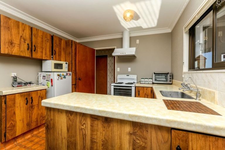 Photo of property in 1 Nursery Place, Westown, New Plymouth, 4310