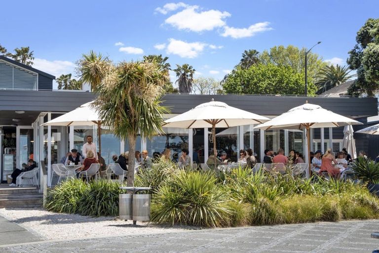 Photo of property in Frank Sargeson Apts, 204/80 Anzac Street, Takapuna, Auckland, 0622