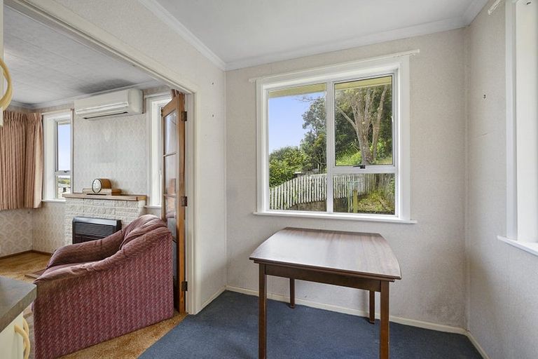 Photo of property in 31 Simons Street, Moturoa, New Plymouth, 4310