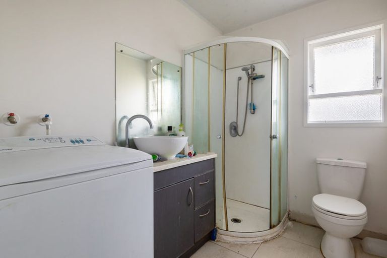 Photo of property in 86 Marlborough Avenue, Glenfield, Auckland, 0629