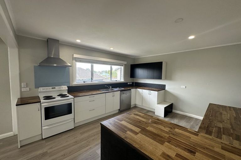 Photo of property in 65 Strange Street, Waitara, 4320